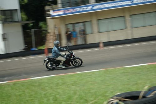 Suzuki , Uji Suzuki Satria Pro di Sirkuit Sentul Kecil, Jajal Fitur SCAS