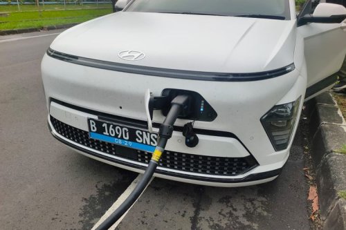 Hyundai, Bukan Sembarang V2L, Mobile Charging Hyundai Pakai Alat Khusus