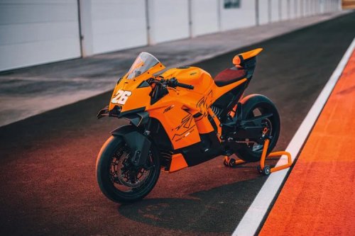 KTM, MotoGP, KTM 990 RC R: Motor Baru dengan Teknologi MotoGP