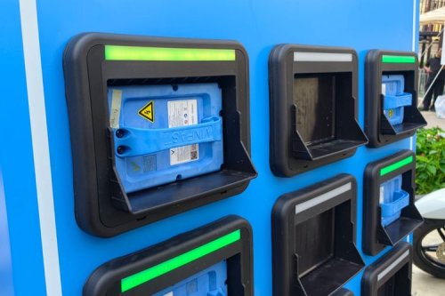 VinFast, Punya 2.000 Titik Tukar Baterai, VinFast Pede Jual Motor Listrik Skema Swap