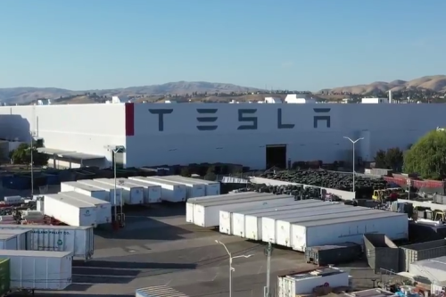 Tesla | Efek Tarif Impor AS, Harga Tesla di Indonesia Bisa Turun?