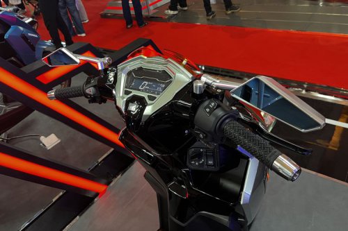 Modifikasi Honda Vario 125 Cyber Street: Gaya Street-Tech Kekinian