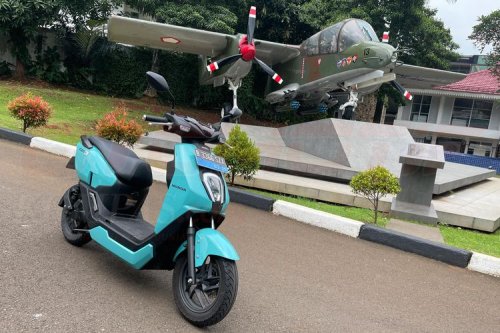 Jangan Terlalu Sering Biarkan Baterai Motor Listrik Kosong, Ini Dampaknya