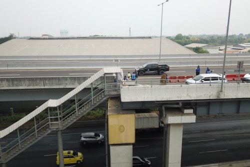 H-6 Nataru, Arus Kendaraan di Tol Layang MBZ Mulai Padat