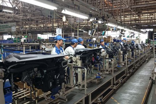 Proses Produksi Mobil Suzuki Cuma Butuh Waktu 2 Menit