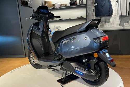 Motor Listrik TVS iQube S 2025 Resmi Meluncur, Harga Rp 29 Jutaan