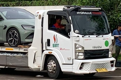 Kenapa Truk Ada yang Pakai Pelat Nomor Kuning dan Putih? Ini Artinya