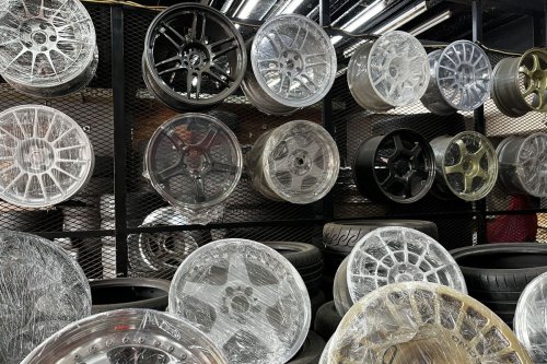 Pelek Standar vs Aftermarket, Mana yang Lebih Cepat Rusak?