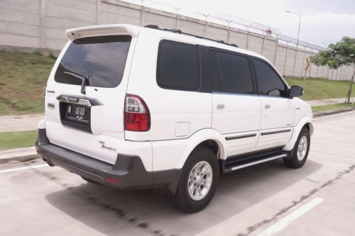 Beda Isuzu Panther Touring dan Grand Touring