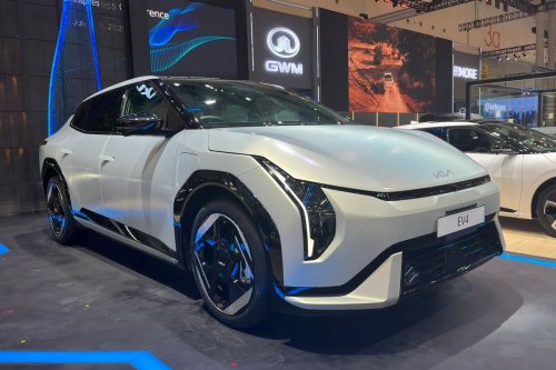 Kia, Kia EV4: Sedan Listrik Futuristik Debut di GIIAS 2025
