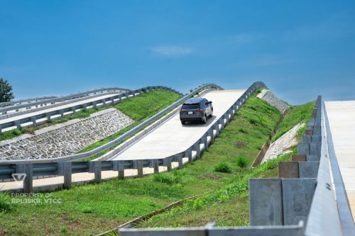 Beda Uji Kendaraan Listrik dan Konvensional di Proving Ground Bekasi
