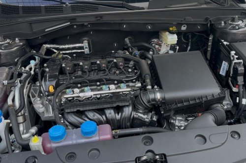 Kencan dengan Sedan Hybrid Changan Eado Langsung di Chongqing