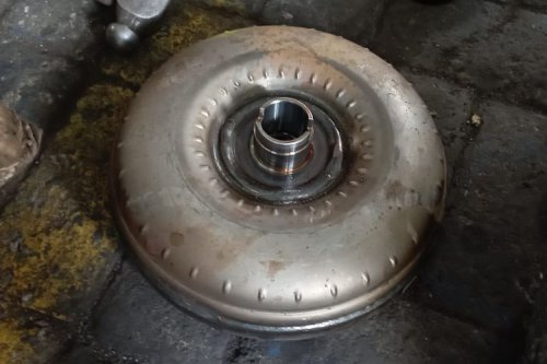 Transmisi Mobil Matik Terasa Jedug, Cek Bagian Ini