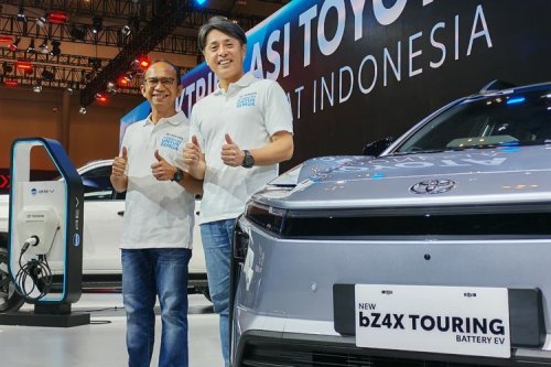 Penjualan Mobil Hybrid Toyota Laris Dua Kali Lipat di GIIAS 2026