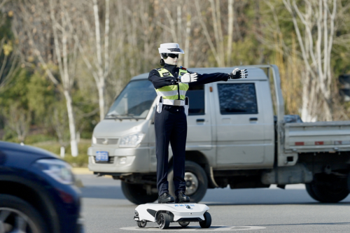 Robot Polisi, Inovasi Baru Chery di Beijing Auto Show 2026