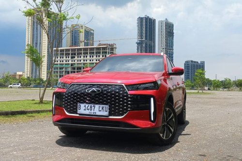 Apakah Merawat Mobil Hybrid Lebih Rumit dari Mobil Bensin?