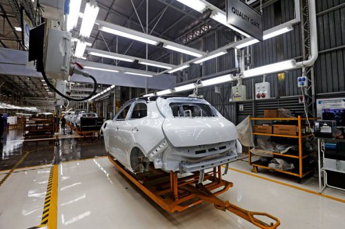 Perbedaan Perakitan EV dan Mobil "Cetus Api"