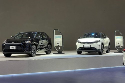 Toyota, Toyota Urban Cruiser, Toyota bZ4X, Selisih Rp 40 Juta, Ini Perbandingan Toyota Urban Cruiser EV dan bZ4X