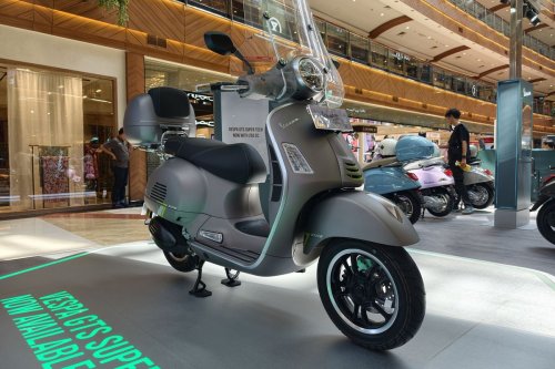 Vespa GTS Super Tech 250 Meluncur, Harga Rp 97 Juta