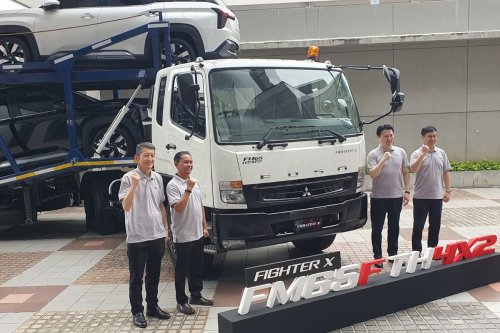 Mitsubishi, Mitsubishi Fuso Fighter X Tractor Head Incar Sektor Logistik