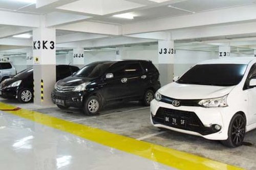 Menyalakan AC Saat Parkir di Basement, Apa Risikonya?