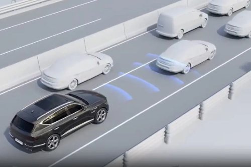 Genesis Resmi Jualan, Terjebak Boxed Saat Tol Macet