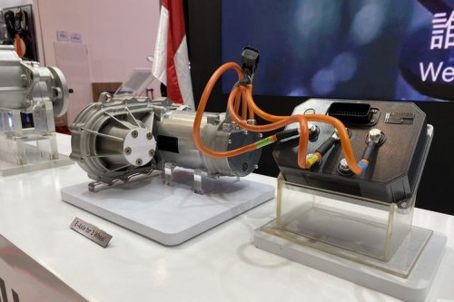 Montir Motor Listrik Andal: Kunci Sukses Konversi 120 Juta Unit