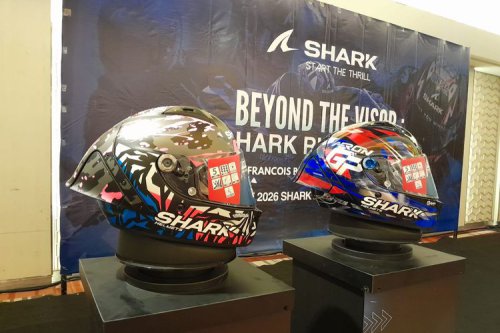 Helm dengan Warisan Balap Dunia Resmi Masuk Indonesia