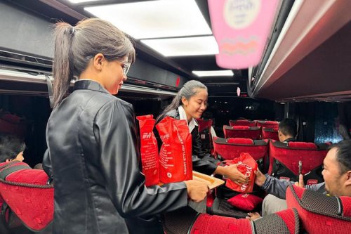 Daftar PO Bus AKAP dengan Layanan Pramugari di Indonesia