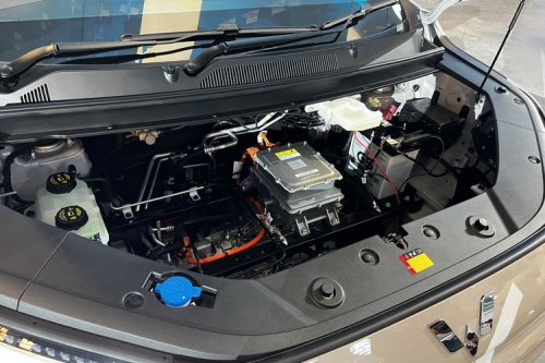 Sensasi Perdana Coba MPV Listrik Wuling Cortez Darion