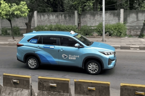 Penjelasan Bluebird dan TAM soal Innova Zenix Hybrid Jadi Taksi