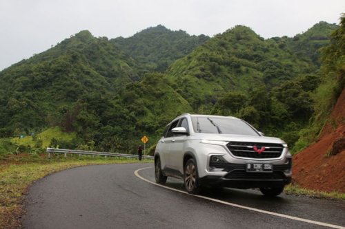 Wuling, Testimoni Pengguna Wuling Almaz 2020: Fitur Melimpah, Harga Masuk Akal