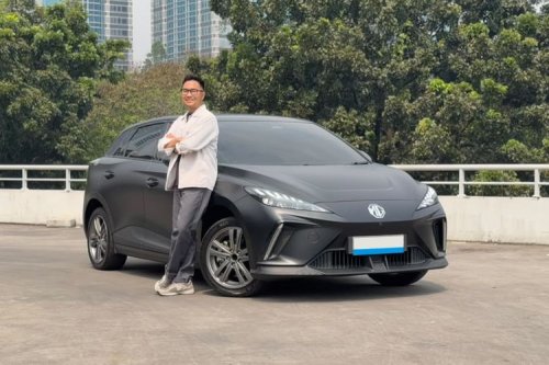 Ragam Cerita Pemilik Mobil Listrik, Honda-Onitsuka Tiger Kolaborasi