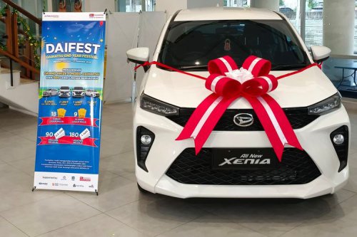 Daihatsu | Daihatsu Xenia | Daihatsu Serahkan Hadiah 2 Unit Xenia ke Pemenang Daifest 2025