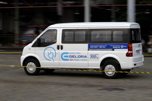 Wuling, Adu Kendaraan Niaga Listrik: DFSK Gelora E Vs Wuling Mitra EV