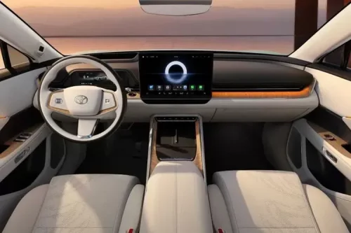 Toyota, Toyota bZ7 Debut di China, 1 Jam Kantongi 3.100 Pesanan
