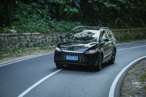 BYD, Jajal BYD M6 DM PHEV di Jalur Tanjakan Jabar, Ini Hasilnya