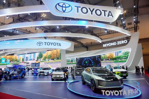 Toyota Targetkan Ekspor Mobil Naik 6 Persen pada 2025