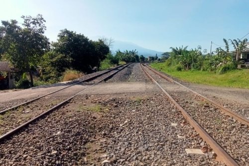 Pelintasan Liar & Budaya Jalan Pintas, Masalah yang Tak Pernah Selesai