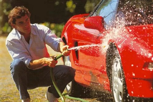 Honda NSX Mendiang Ayrton Senna Dilelang