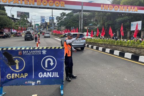 Selain Ganjil Genap, Jalur Puncak Berpeluang Diberlakukan One Way