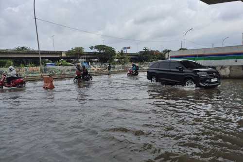 Waspada Banjir Rob Jakarta Utara, Ada Risiko Bagi Kendaraan