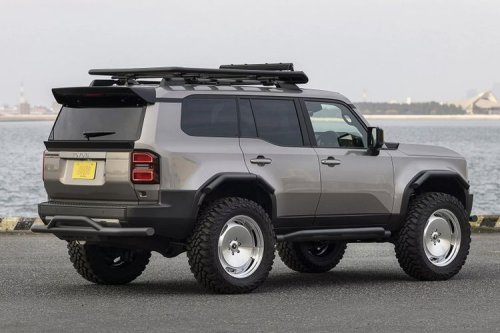 Land Cruiser Tampil Sangar Lewat Paket Modifikasi Blocker Iron Build