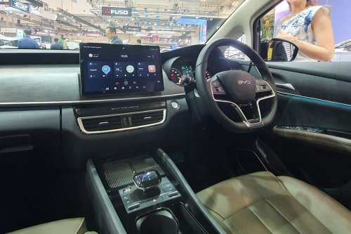 Oli Kompresor AC: Mobil Listrik vs Mobil Konvensional