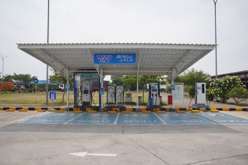 Lokasi SPKLU untuk Ngecas Mobil Listrik di Sepanjang Tol Trans Jawa