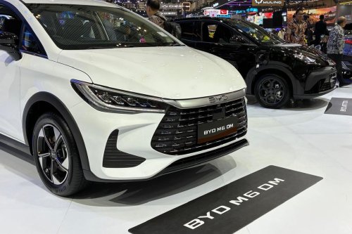 BYD Klaim Penjualan Mobil PHEV M6 DM Capai 4.000 Unit