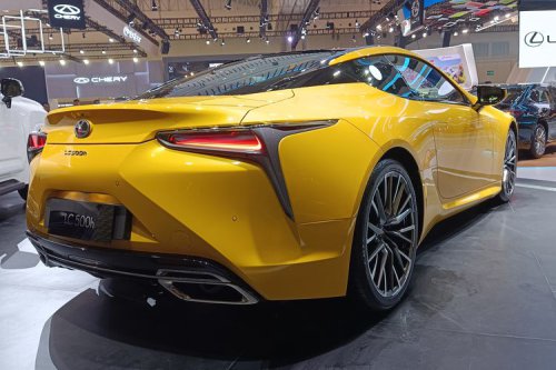 Lexus LC 500h: Sedan Hybrid Mewah di GIIAS 2025