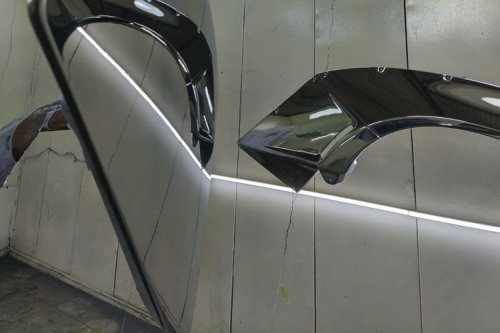 Mobil Tampil Menyala dengan Modifikasi Cat Chrome, Segini Biayanya