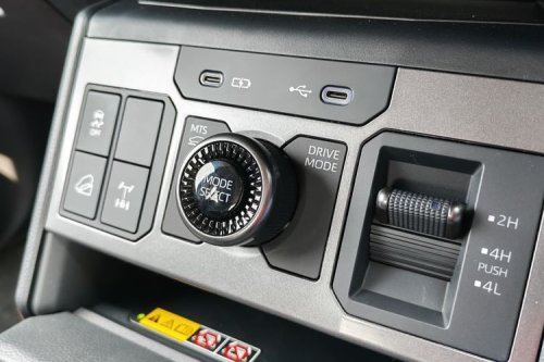 Hilux Gen 9 Meluncur: Desain Baru, Mesin Bertenaga, &amp; Varian BEV!