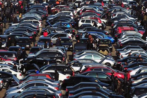 Survei LPEM UI: Konsumen Indonesia Lebih Memilih Mobil Bekas